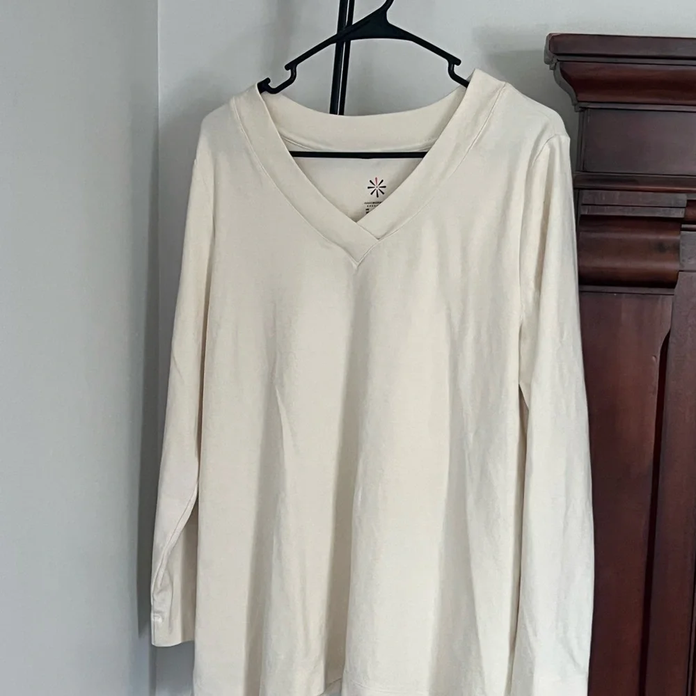 Cream V-Neck Long Sleeve Top - Picture 1 of 4
